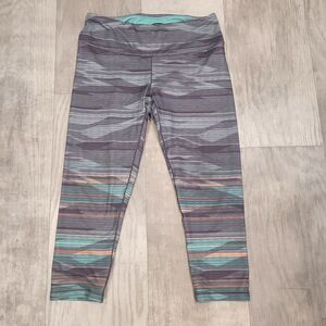 PRANA Pillar Printed Size Medium Yoga Capri Leggings Athletic Pants W41180320